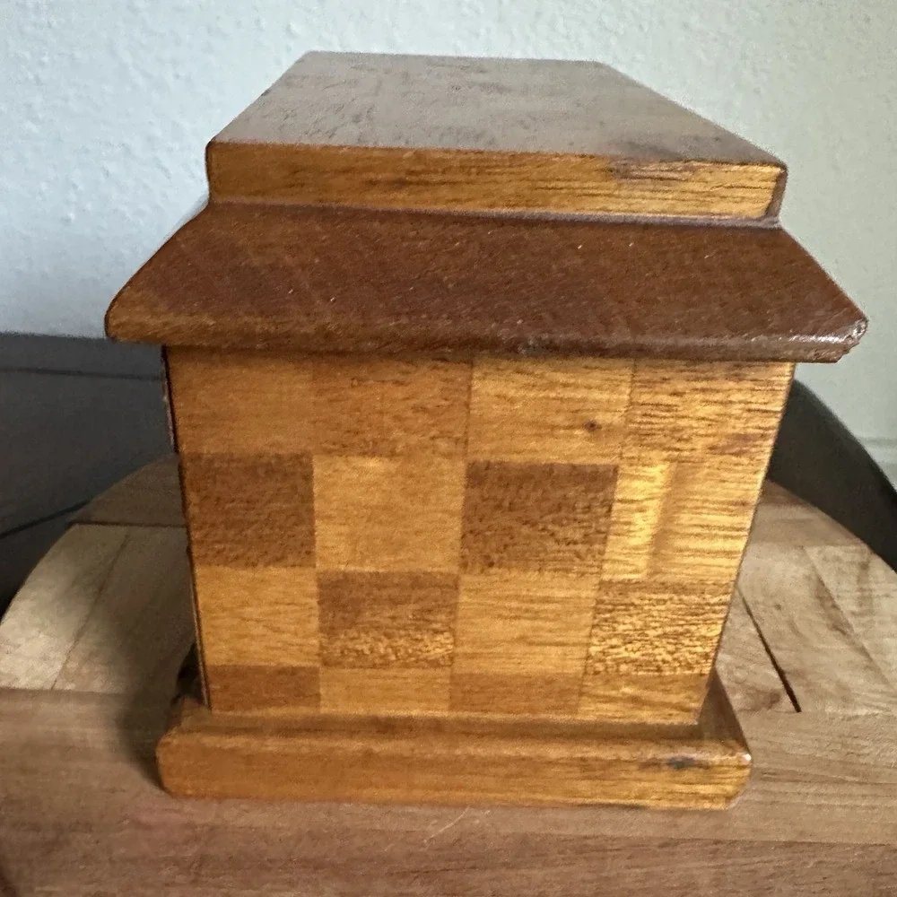 Vintage Wooden Jewelry Box 7x5x5 Inch Chest Checkered Inlay Drawers Green Lined
